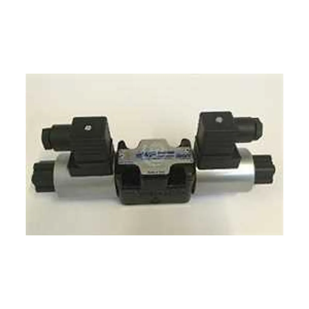 Aron ADB3E02CK003 ADB3E Cetop 03 valve 4/3 AC Coil